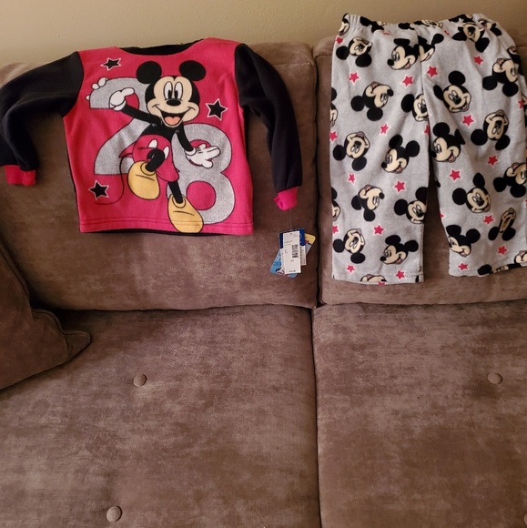 Disney Other - Kids pajamas